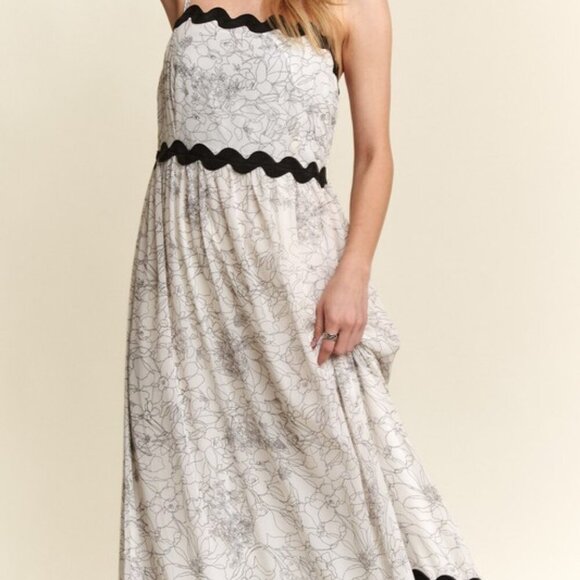 Black and White Floral Adjustable Strap Maxi Cami Dress - Picture 3 of 6